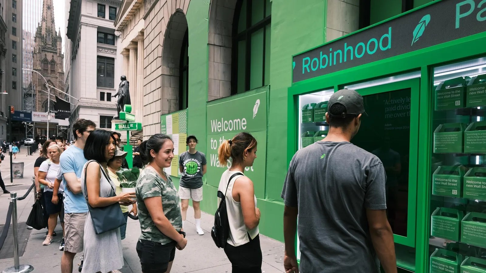 The page about margin investing service on Robinhood's U.K. website was listed as unavailable in the U.K. by Monday evening.
Image Source: Forbes