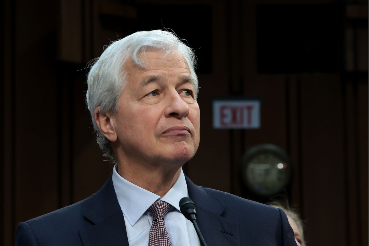 JPMorgan Chase CEO Jamie Dimon warns of potential surge in U.S. interest rates to 8% or higher, citing inflation risks amid record-high deficit spending and geopolitical tensions.
Image Source: Investopedia