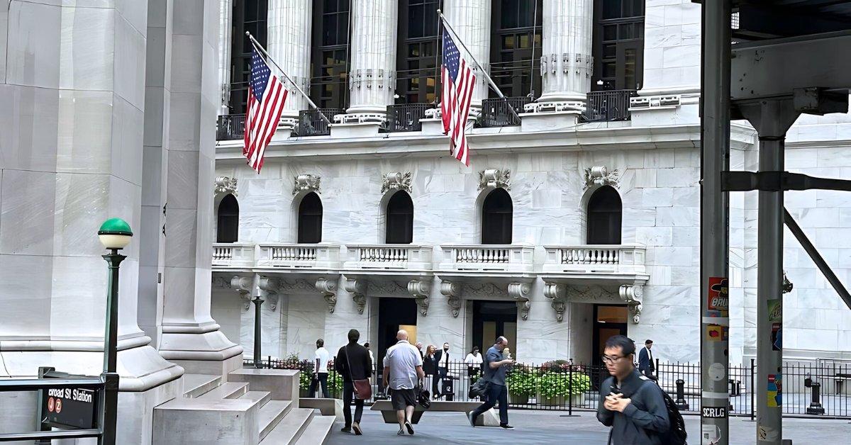U.S. stock indexes rose on Wednesday, led by tech gains, easing concerns over a dampening inflation report affecting Fed rate cut hopes.
Image Source: ABC News